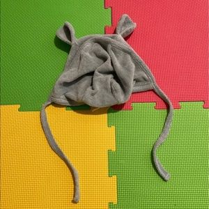 Kate quinn bear hat in surfspray